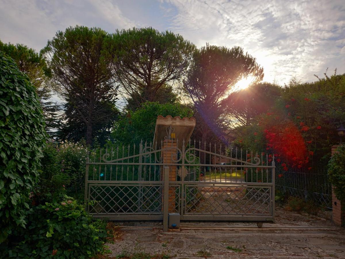 Hotel Il Castellare Gualdo Tadino Exterior foto